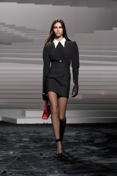 Look 1